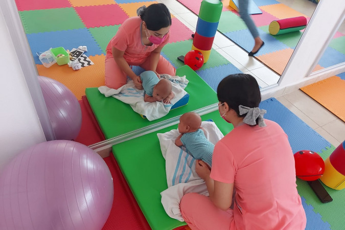 Terapia de estimulación temprana en Guayaquil para el desarrollo integral de bebés y niños